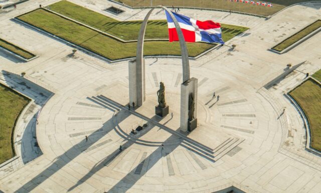 plaza-bandera