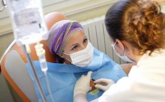 Estudio alerta sobre aumento de siete tipos de cáncer entre menores de 50 años
