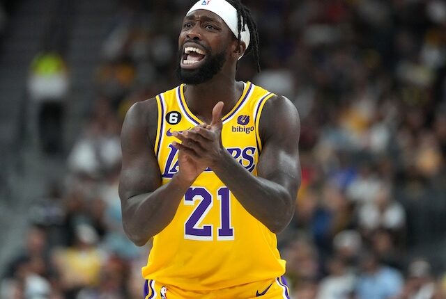 NBA: Preseason-Phoenix Suns at Los Angeles Lakers