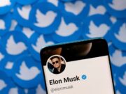 Elon Musk anuncia fecha límite al check azul gratuito en Twitter