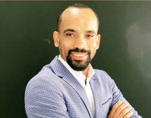 ENTRE LA FE Y LA POLÍTICA