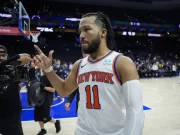 Brunson lidera a los Knicks para conseguir la victoria en el primer partido de las Finales