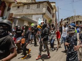 Gobierno de Haití declara prioridad rescatar militares salvadoreños mientras ofensiva deja pandilleros muertos