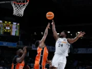 El Valencia gana en Girona y encadena la octava victoria