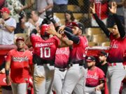 Yamaico Navarro lidera victoria del Escogido sobre Licey; Toros vencen a Estrellas