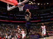LeBron James sigue haciendo historia, preocupación por Wembanyama y los Sixers sorprenden en Boston