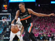 Wembanyama debuta por todo lo alto en los playoffs NBA