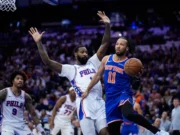 Brunson anotó 33 puntos y ayudó a los Knicks a colocar serie 3-0 sobre los 76ers