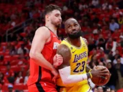 Lakers eliminan a los Rockets; Pistons y Raptors fuerzan un juego siete