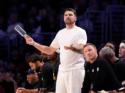 Doncic afirma que estar lesionado durante la racha de playoffs ha sido «muy frustrante»