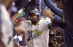 Junior Caminero pega su 2do jonrón de oro en cinco días para los Rays