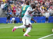 Bélgica convierte un penalti en el último minuto para vencer a Senegal por 3-2