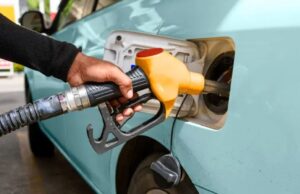 Gobierno dispone aumento en gasolina premium de 9 pesos y la regular 5