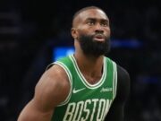 Celtics acuerdan traspasar a Jaylen Brown a los 76ers a cambio de Paul George
