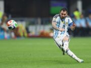 Messi lidera a Argentina en una remontada por 3-2 sobre Egipto y a un puesto en cuartos de final del Mundial