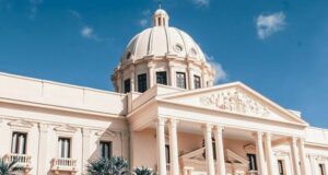 Víctor “Ito” Bisonó asumirá como nuevo canciller de República Dominicana; Abinader realiza nuevos cambios en Ministerio de Vivienda y Portuaria