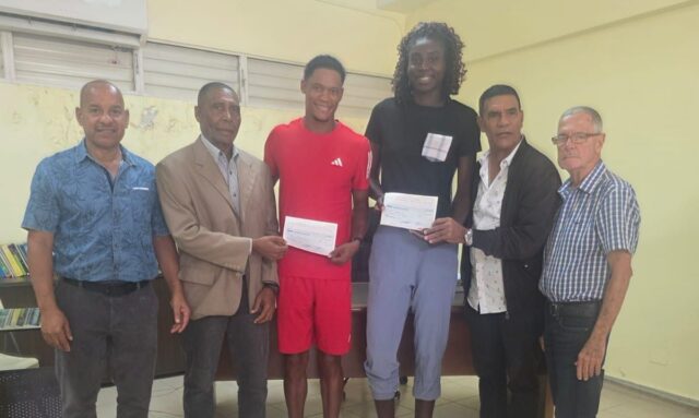 ATLETISMO ENTREGA INCENTIVOS JUEGOS