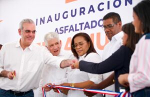 Presidente Abinader inaugura puente sobre río Penitente en Boca de Cachón uniendo comunidades históricamente aisladas