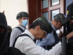 Santiago Hazim y otros imputados del caso SeNaSa son trasladados al tribunal