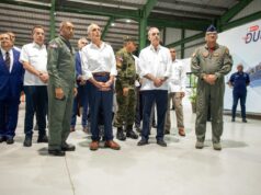 Presidente Abinader y su homólogo hondureño Nasry Asfura recorren Base Aérea de San Isidro