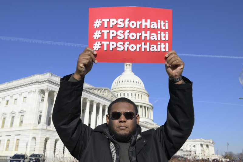 Estados Unidos deporta a más de 150 haitianos tras el término del TPS