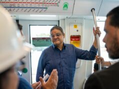El Instituto Nacional de Tránsito y Transporte Terrestre (INTRANT) y la Empresa Metropolitana de Transporte (EMT) avanzan en la planificación para reorganizar las rutas alimentadoras que convergen en el kilómetro 9 de la autopista Duarte, con miras a su integración con los sistemas de transporte masivo que operarán en este importante nodo del Gran Santo Domingo. Como parte de esta coordinación, el director ejecutivo del INTRANT, Juan Manuel Méndez, y el vicepresidente ejecutivo de la Empresa Metropolitana de Transporte (EMT) y director ejecutivo del FITRAM, Jhael Isa Tavárez, realizaron un recorrido técnico por la zona para evaluar las condiciones de operación de las rutas y los espacios destinados a la transferencia de pasajeros. La planificación adquiere especial relevancia ante la próxima integración de la Línea 2C del Metro de Santo Domingo y la nueva estación del Teleférico, infraestructuras que ampliarán la conectividad de la zona y requerirán una adecuada articulación con los servicios de transporte público que trasladan pasajeros desde y hacia distintos sectores. Durante la jornada, los equipos técnicos del INTRANT y la EMT evaluaron la ubicación y operación de las rutas alimentadoras, la circulación vehicular, la accesibilidad y el flujo de pasajeros, así como las condiciones necesarias para facilitar una conexión ordenada entre los diferentes modos de transporte. El proceso procura que las rutas que actualmente convergen en el entorno puedan incorporarse de manera organizada al nuevo esquema de movilidad, facilitando a los usuarios la transferencia hacia el Metro, el Teleférico y los demás servicios de transporte público que operarán en el nodo. En el levantamiento participaron además representantes de la Dirección General de Seguridad de Tránsito y Transporte Terrestre (DIGESETT) y del Ministerio de Obras Públicas y Comunicaciones (MOPC), como parte de la coordinación interinstitucional para articular las operaciones y las condiciones viales del entorno. El INTRANT y la EMT continuarán trabajando de manera conjunta en la definición del esquema operativo de las rutas alimentadoras, con el propósito de acompañar la incorporación de las nuevas infraestructuras con un sistema de transporte público más integrado, organizado y eficiente para los usuarios del Gran Santo Doming