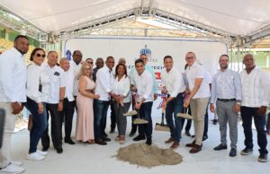 Kelvin Cruz inicia reconstrucción del estadio Hermanos Suárez en SJM con inversión de RD$75.9 millones