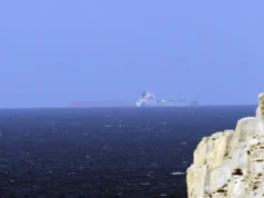 Trump dice que ya no hay minas en Ormuz y advierte a Irán sobre colocar nuevos explosivos