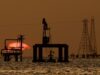 Petróleo se dispara más de 2 % por escalada entre EE.UU. e Irán y tensión en Ormuz