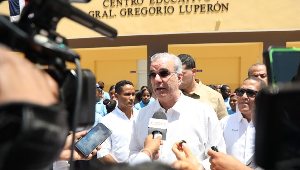 Abinader sobre Senasa: “Nuestro deseo es que todo el que tenga razones para ser sometido lo sea»