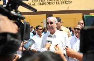 Abinader sobre Senasa: “Nuestro deseo es que todo el que tenga razones para ser sometido lo sea»