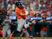 José Altuve conecta su hit número 2500 de su carrera en Grandes Ligas