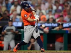 José Altuve conecta su hit número 2500 de su carrera en Grandes Ligas