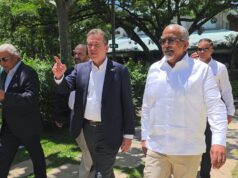Ministro Bisonó se reúne con lideres del sector comercio en Dajabón tras reunión con autoridades haitianas