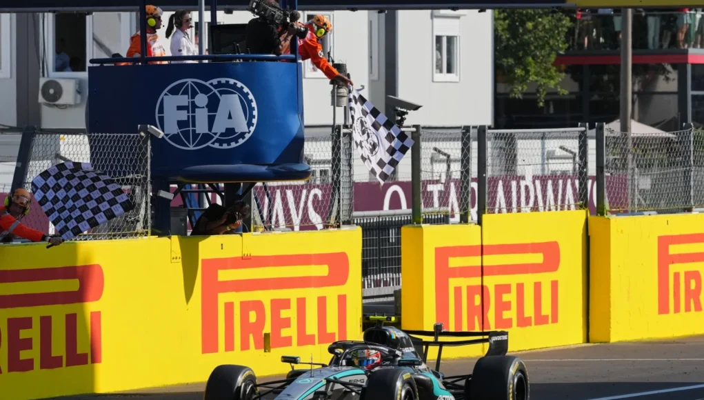 Kimi Antonelli gana el GP de Italia tras una remontada épica desde atrás