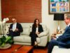 Embajadora de EEUU gira visita a Francisco Javier