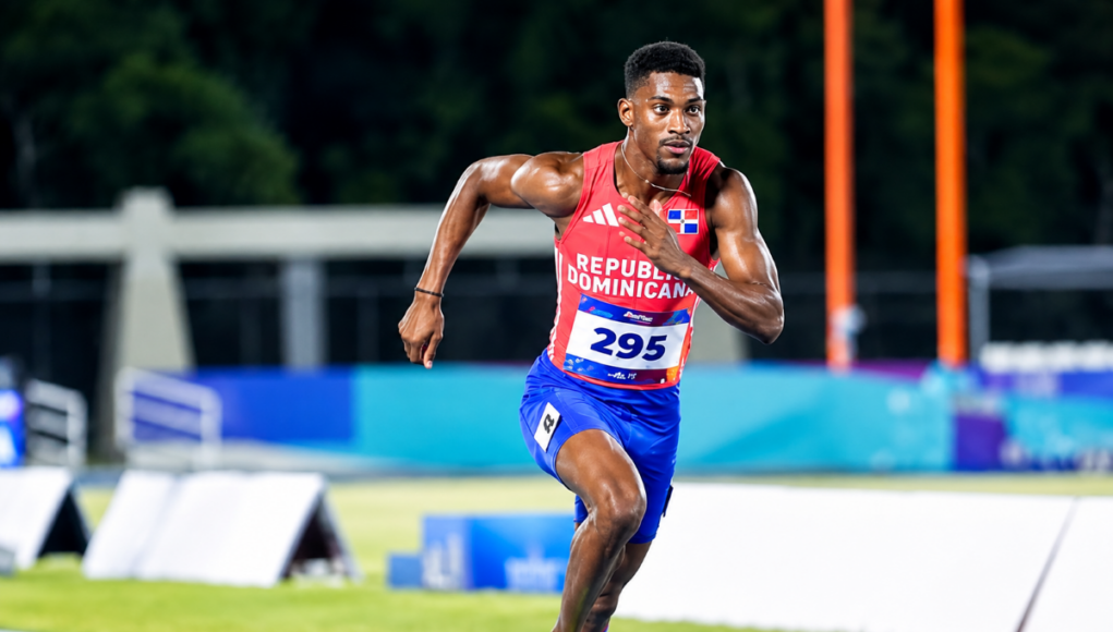 Christopher Melenciano establece récord mundial en los 200 metros