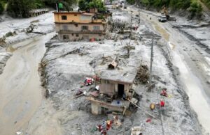 Sube a 1.252 el número de muertos en Nepal por el deslave