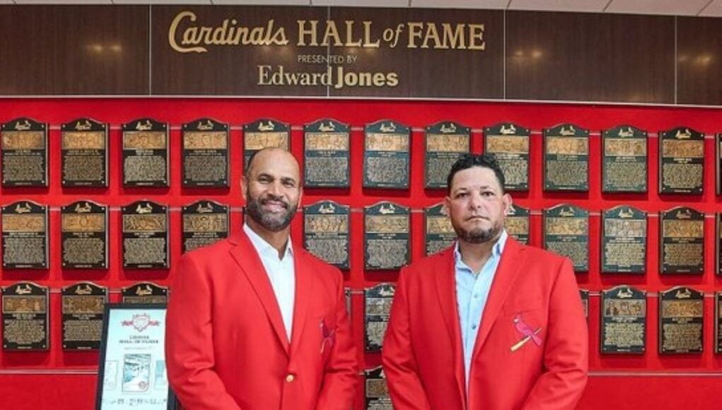 Yadier Molina y Albert Pujols son exaltados al Salón de la Fama de los Cardenales