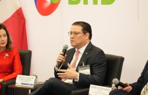 Sanz Lovatón destaca ante la OEA en Washington el potencial de la IA para las mipymes