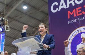 Bulin 47 se presenta en acto de Carolina Mejía y dice: «Si no es ella, no es nadie»