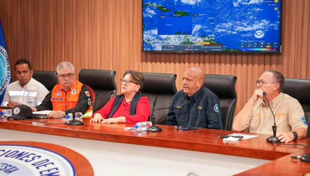 Intensas lluvias provocan inundaciones en Santiago