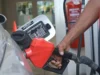 Gobierno congela precios de los principales combustibles
