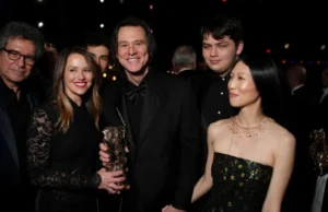 Jim Carrey, de 64 años, se casa en secreto con su novia Min Ah, de 32