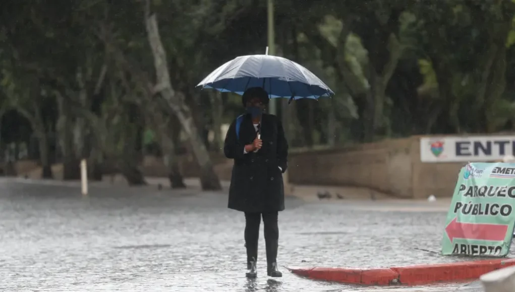 Onda tropical provocará lluvias en el país