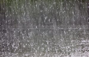 COE amplía 16 provincias y el Distrito Nacional en alerta verde por vaguada