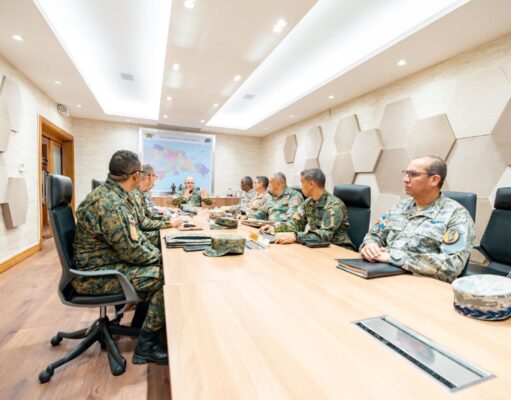Ministro de Defensa encabeza reunión estratégica para dar seguimiento a situación en Haití