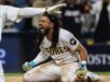 Padres despachan rápido a los Cachorros y barren la Serie del Comodín